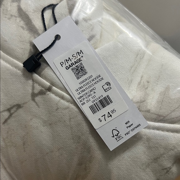 NWT Garage Winter Camo Ultra Fleece Hoodie S/M - Picture 4 of 4